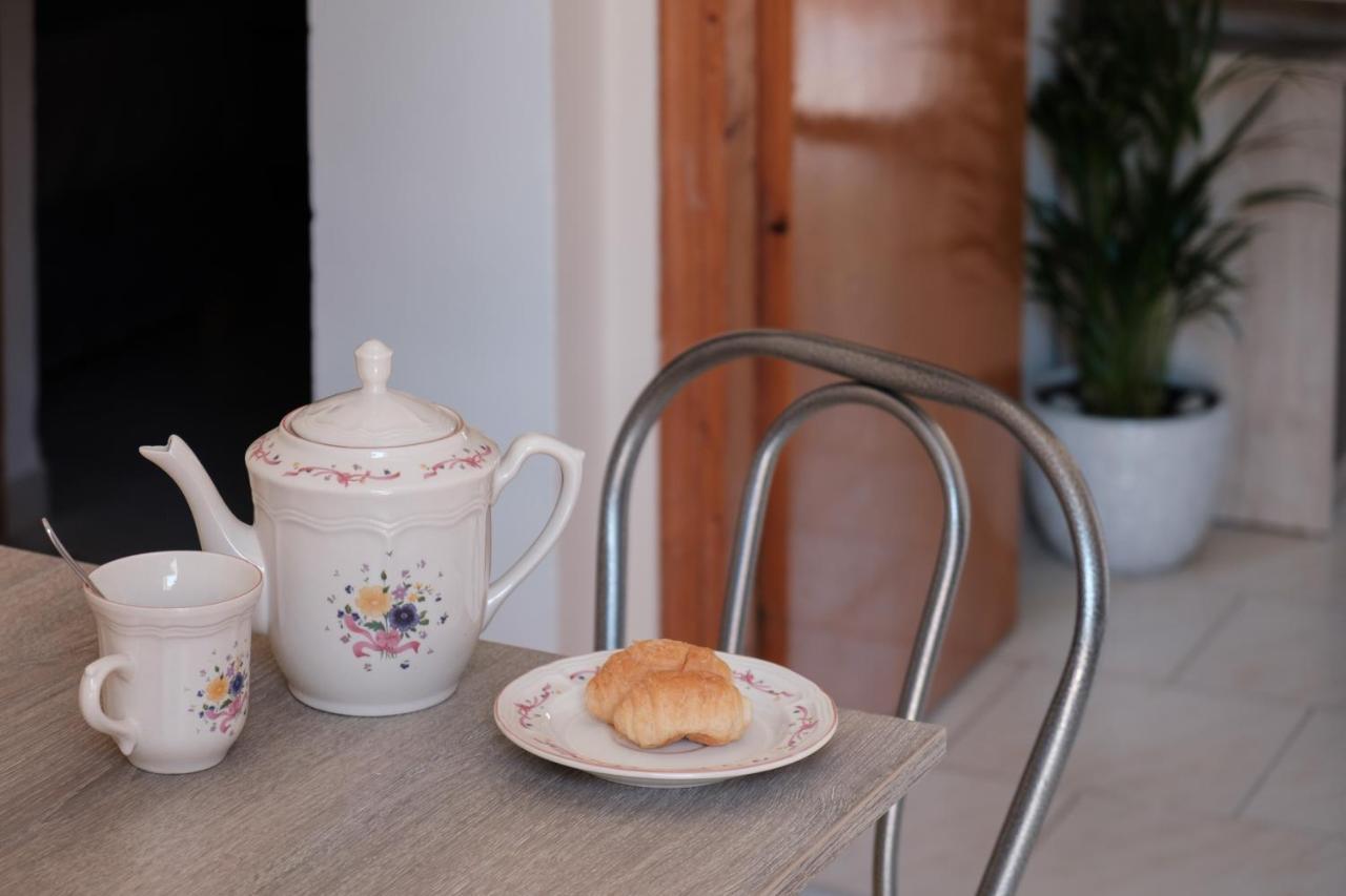 Mouzakitis Apartments 3 アリラス エクステリア 写真